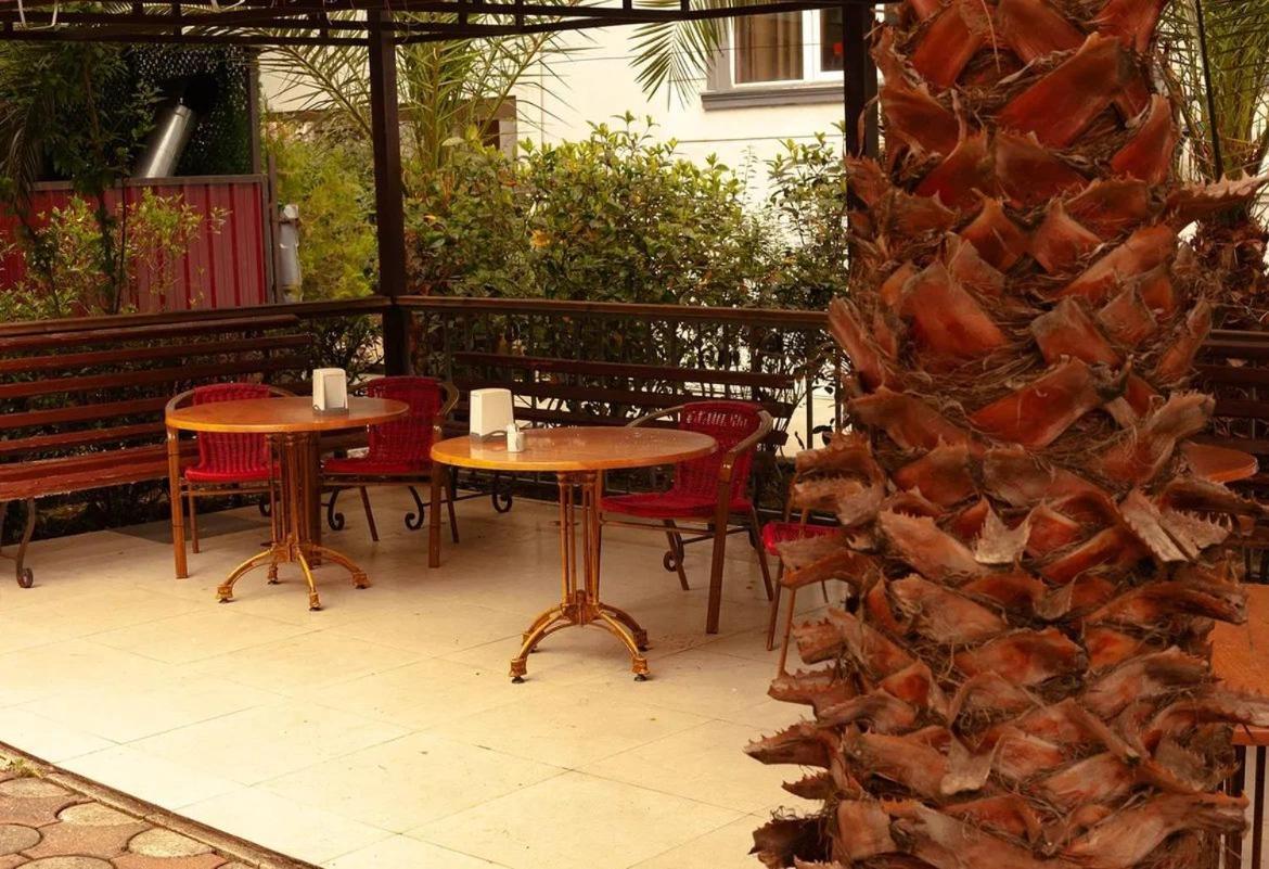 Golden Fleece Hotel Уреки Екстериор снимка