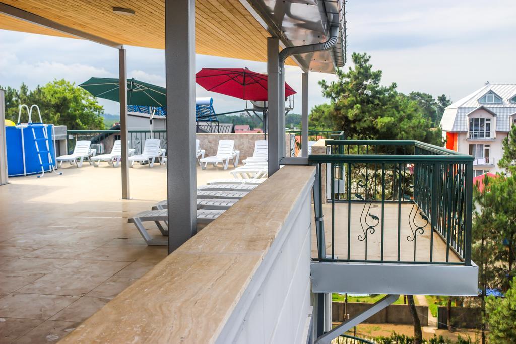 Golden Fleece Hotel Уреки Екстериор снимка