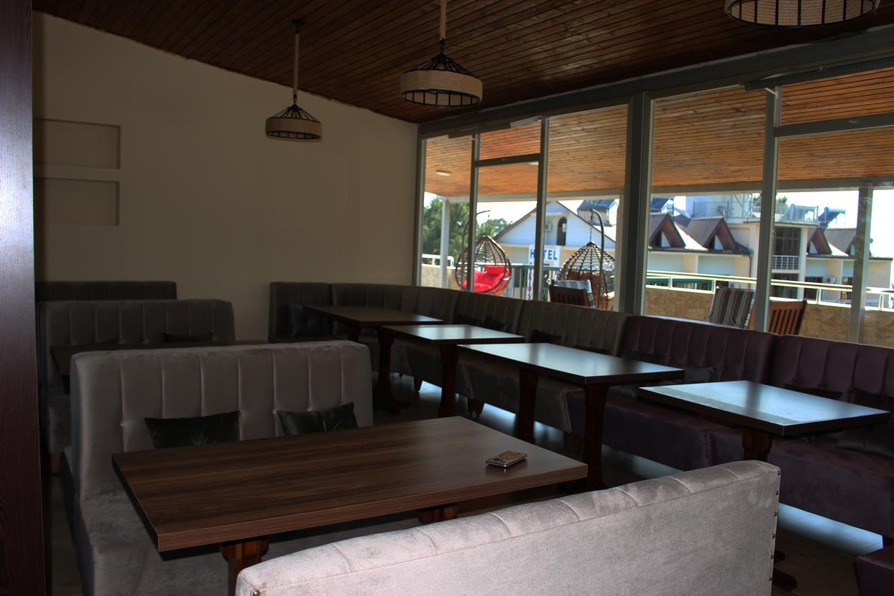 Golden Fleece Hotel Уреки Екстериор снимка